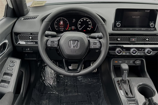 Vehicle image 15 of 31