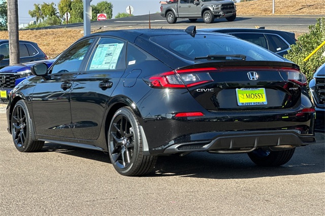 Vehicle image 7 of 31