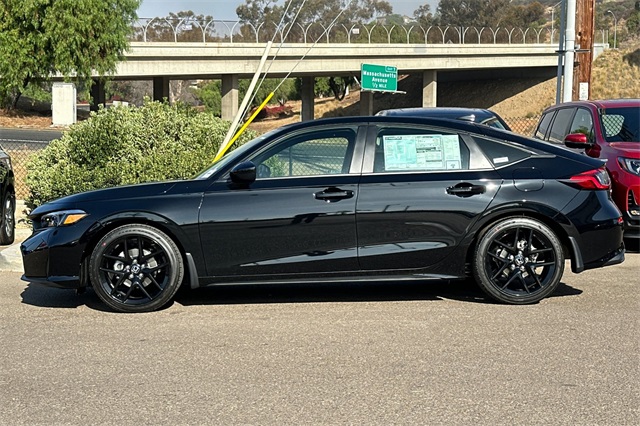 Vehicle image 8 of 31