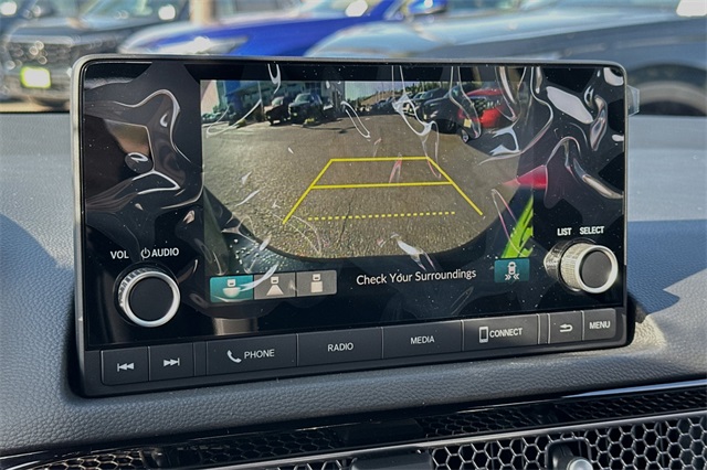 Vehicle image 22 of 31
