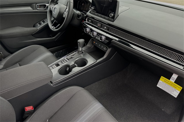 Vehicle image 18 of 31