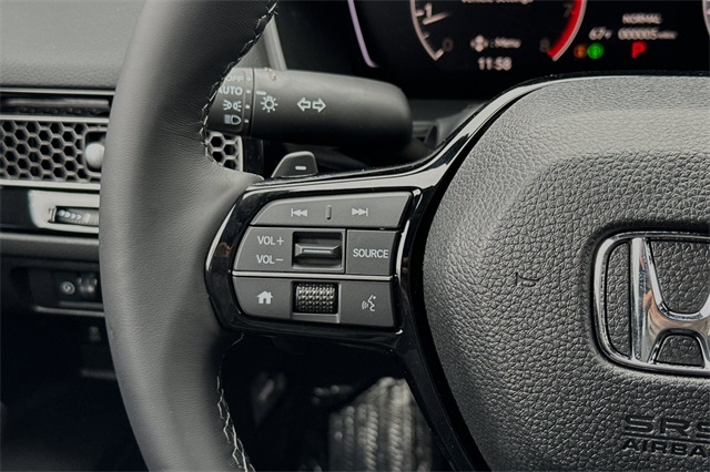 Vehicle image 26 of 31