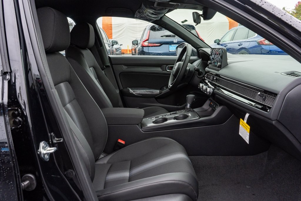 Vehicle image 15 of 27