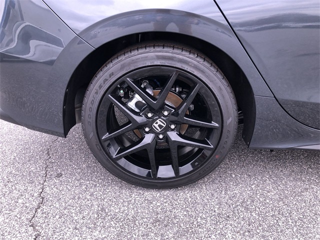 Vehicle image 7 of 14