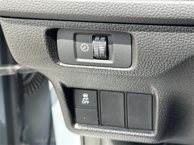 Vehicle image 19 of 30