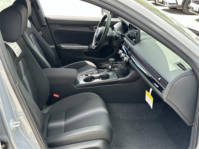Vehicle image 24 of 30