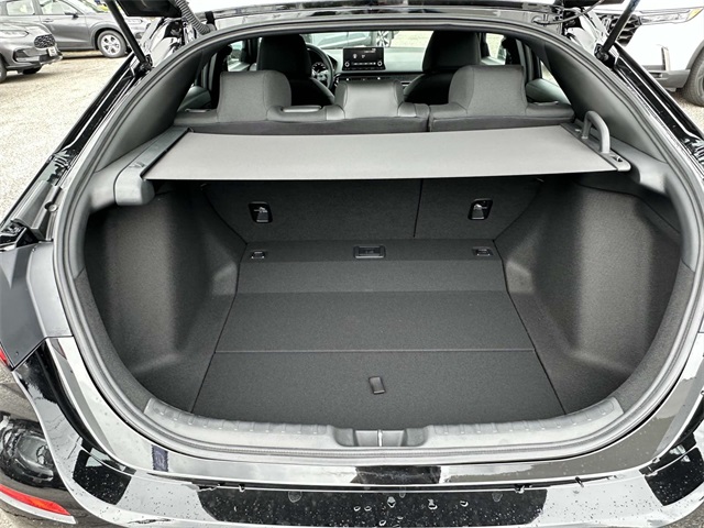 Vehicle image 10 of 31