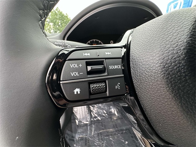 Vehicle image 23 of 31