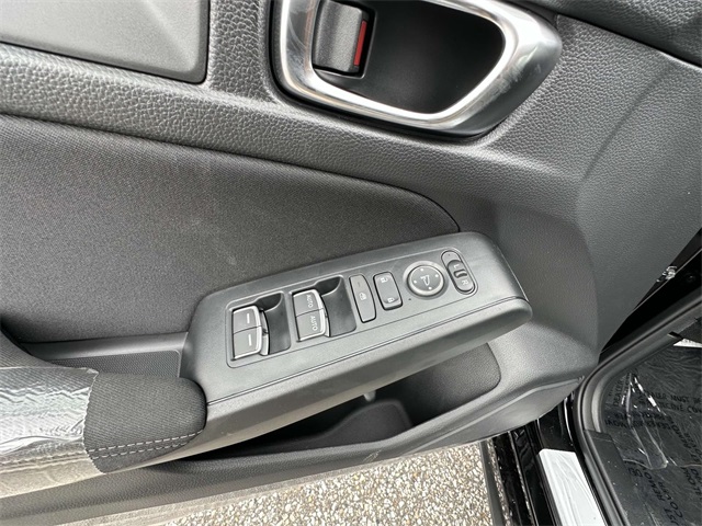 Vehicle image 26 of 31