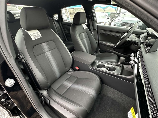 Vehicle image 13 of 31