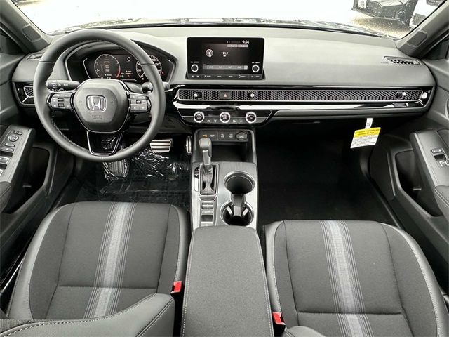 Vehicle image 15 of 31