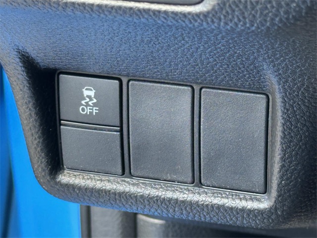Vehicle image 19 of 30
