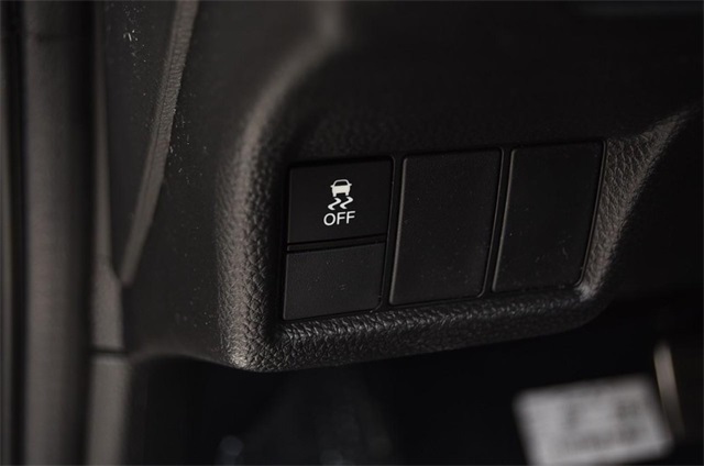 Vehicle image 19 of 23