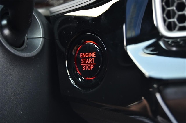Vehicle image 15 of 23