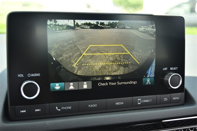 Vehicle image 16 of 23