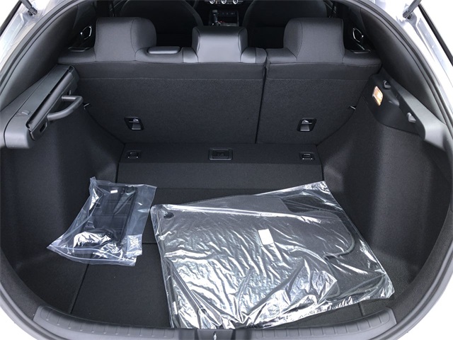 Vehicle image 8 of 14