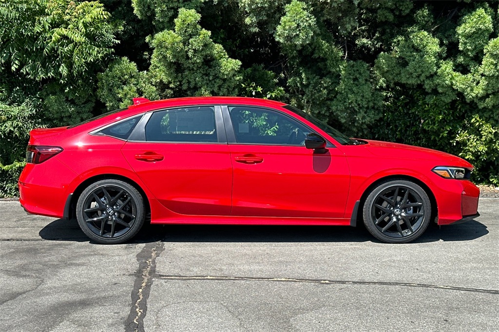 Vehicle image 5 of 31