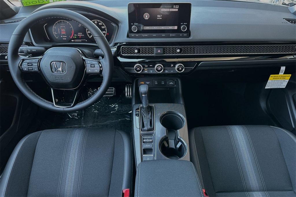 Vehicle image 14 of 31