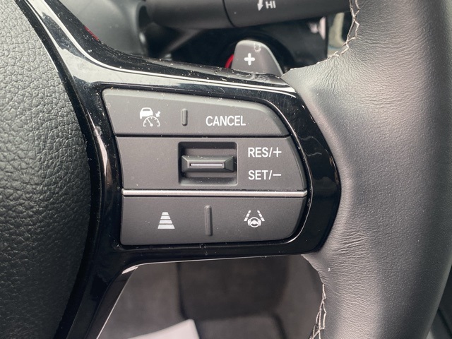 Vehicle image 17 of 35