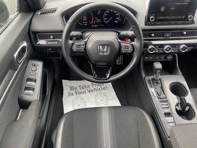 Vehicle image 34 of 35