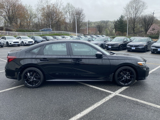 Vehicle image 5 of 35