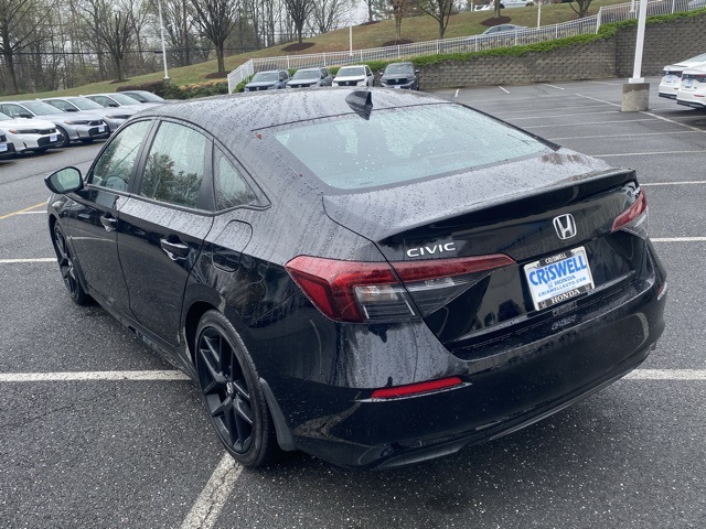 Vehicle image 6 of 35