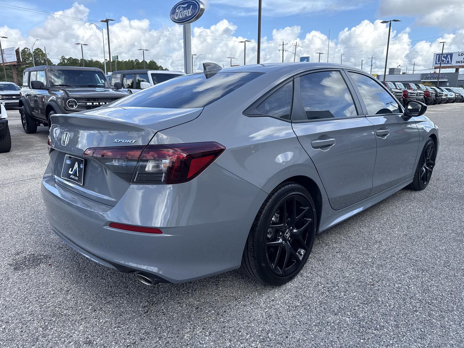 2025 Honda Civic Sport Image 3 of 31