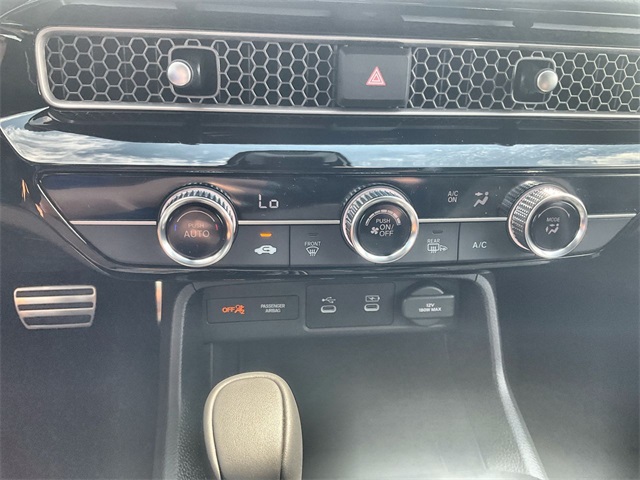 Vehicle image 25 of 48