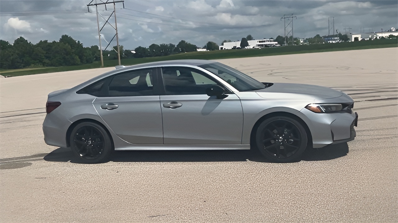 Vehicle image 39 of 48