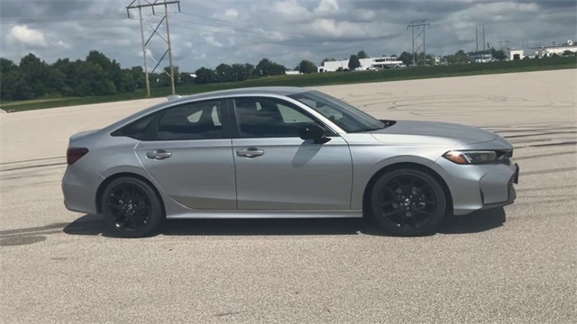 Vehicle image 7 of 48