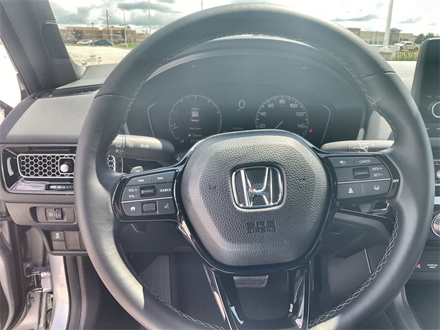 Vehicle image 21 of 48