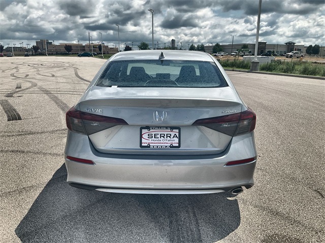 Vehicle image 12 of 48