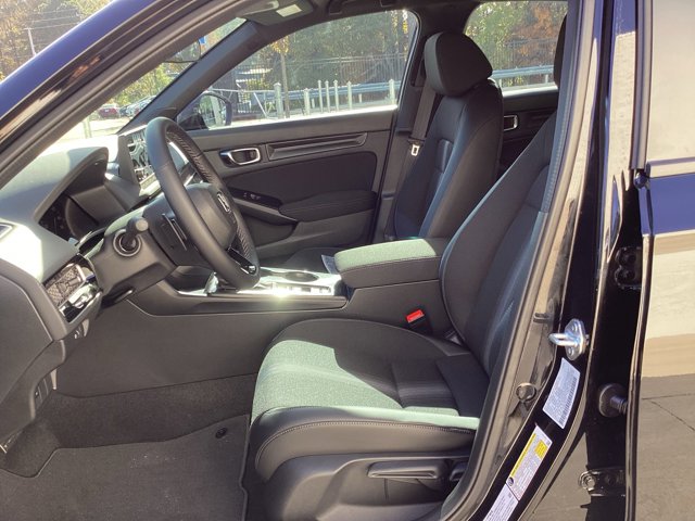 Vehicle image 12 of 20
