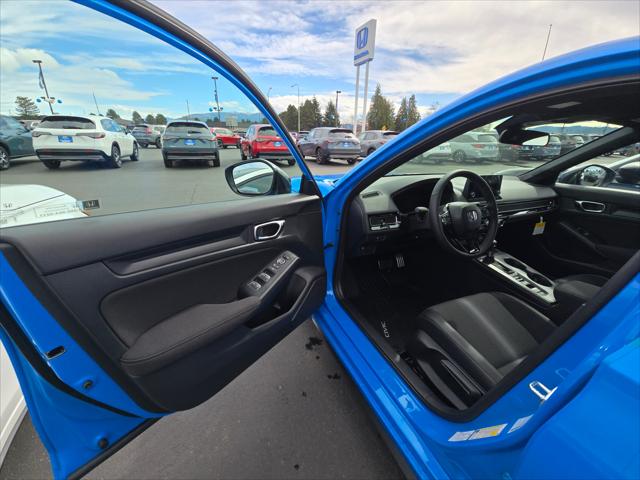 Vehicle image 13 of 20
