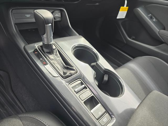 Vehicle image 17 of 20
