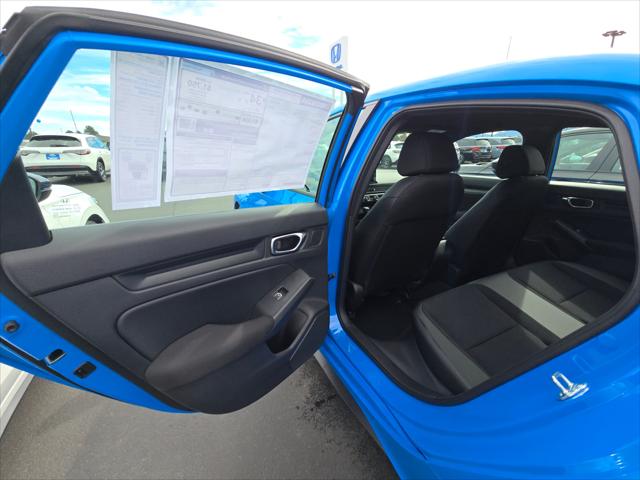 Vehicle image 9 of 20