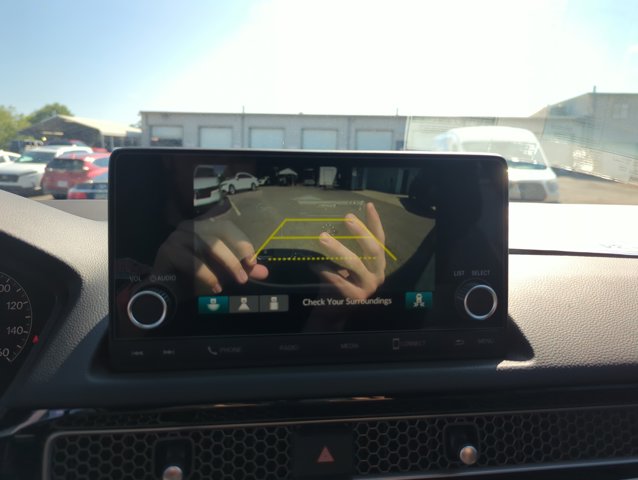 Vehicle image 18 of 29