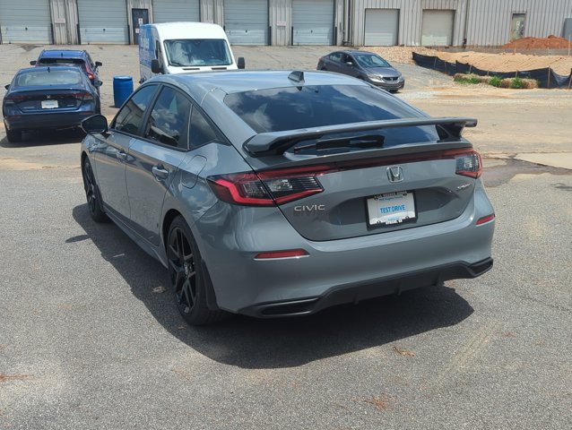 Vehicle image 8 of 29