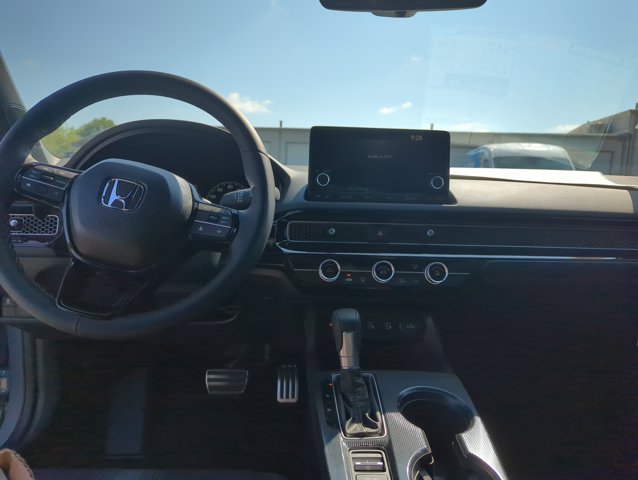 Vehicle image 13 of 29