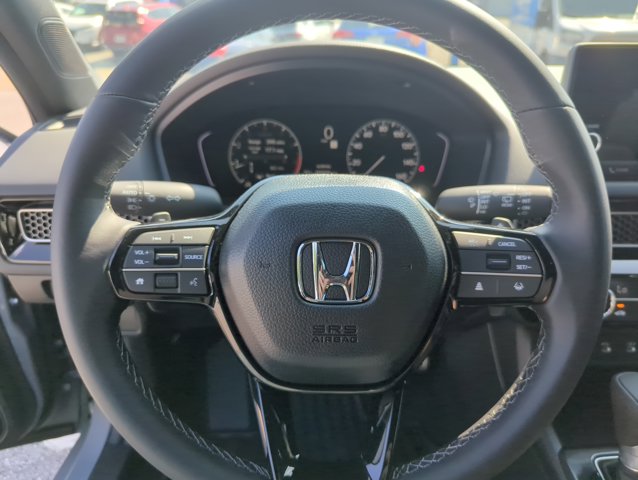 Vehicle image 14 of 29