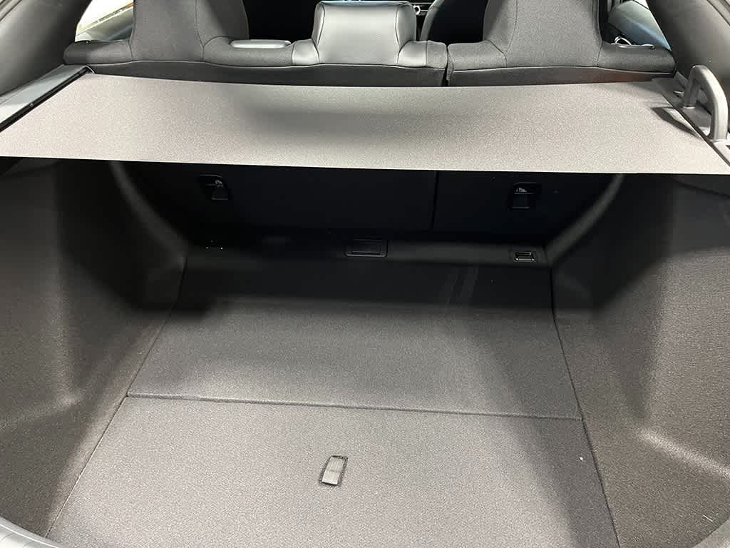 Vehicle image 11 of 25