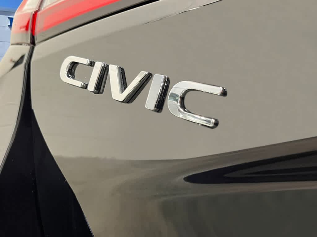 Vehicle image 24 of 25
