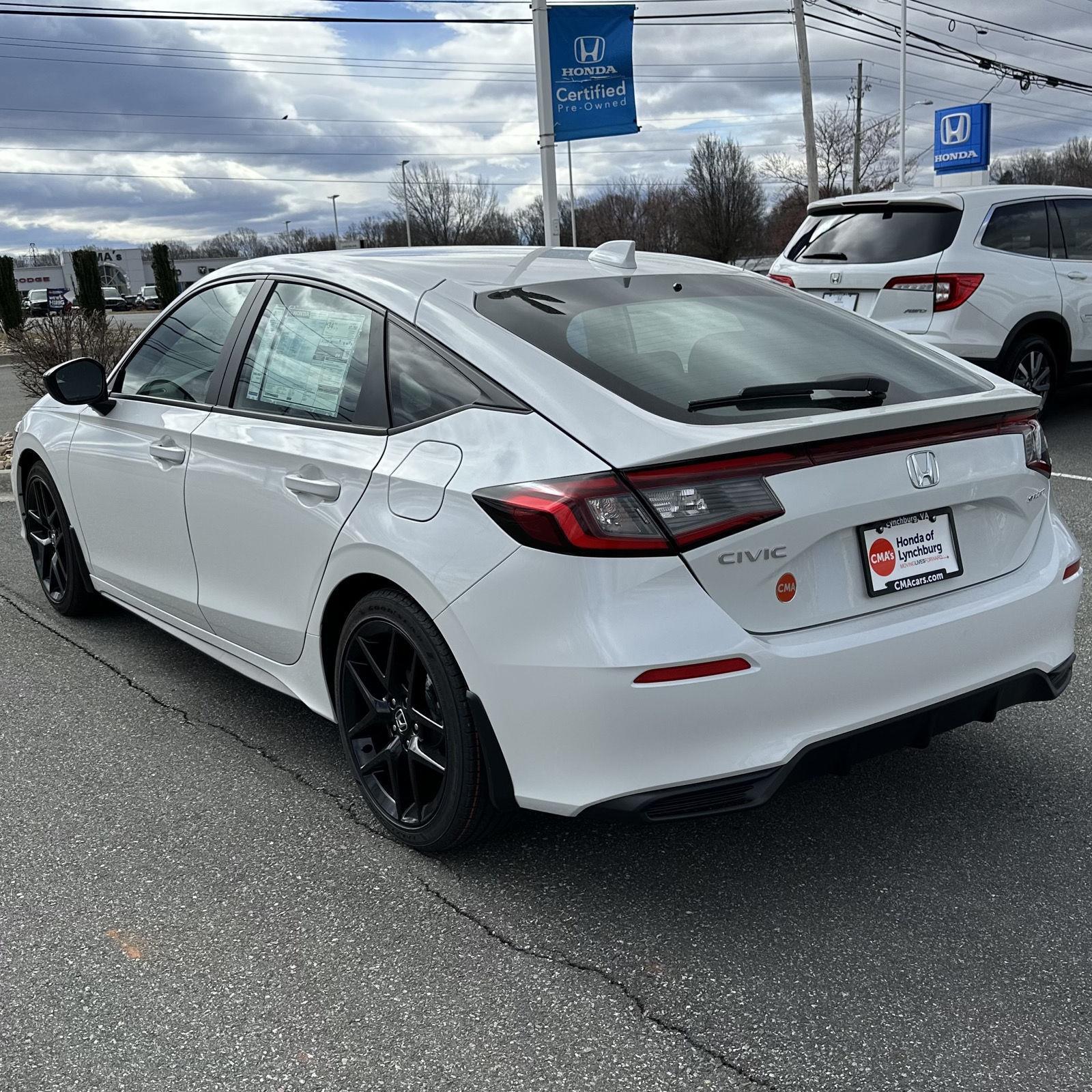 Vehicle image 7 of 29