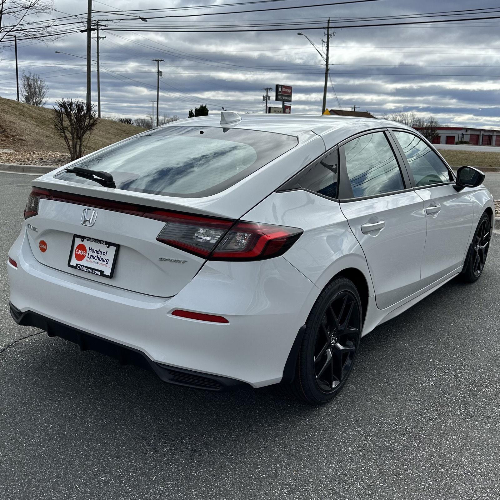 Vehicle image 5 of 29