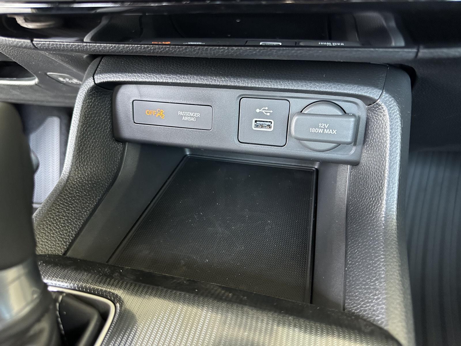 Vehicle image 25 of 29
