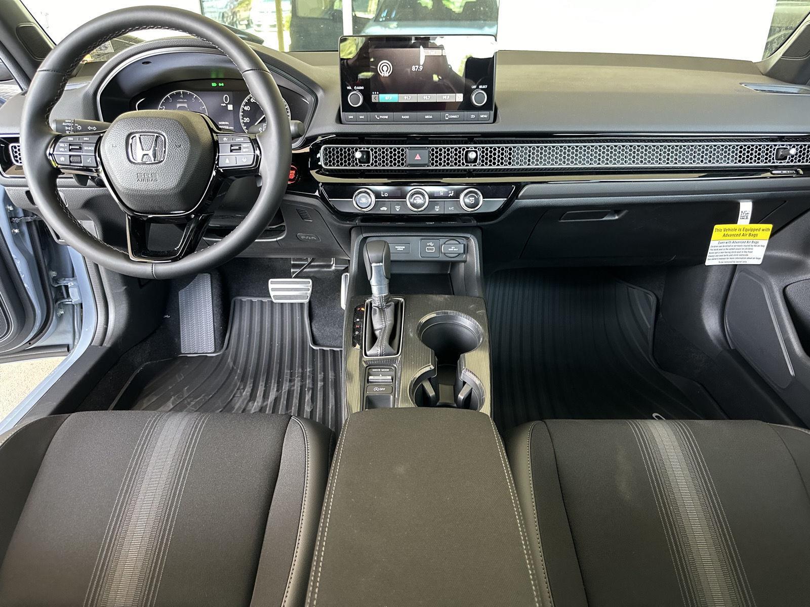 Vehicle image 14 of 29