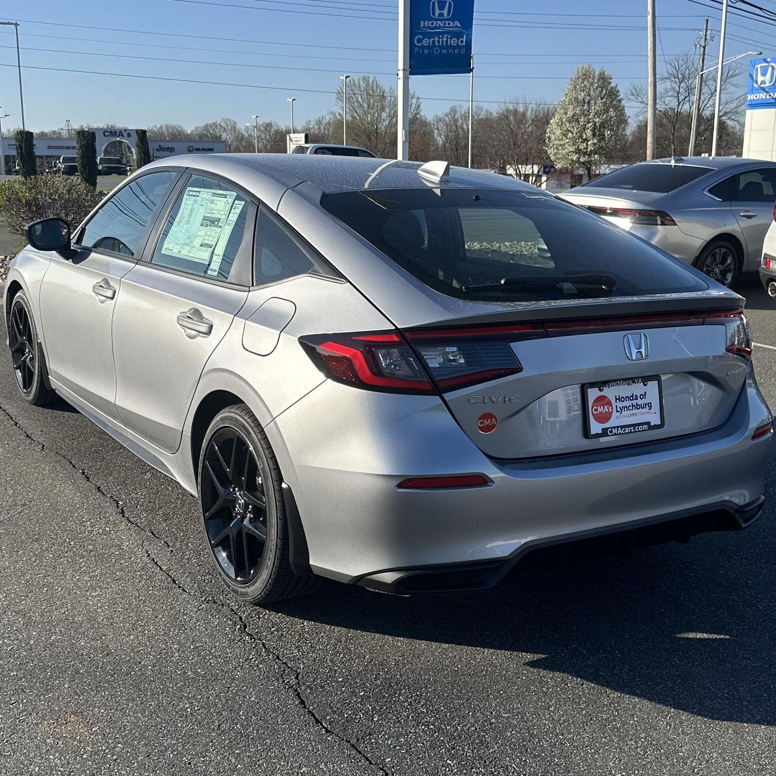 Vehicle image 7 of 29