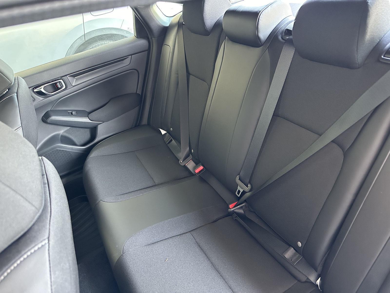 Vehicle image 12 of 29