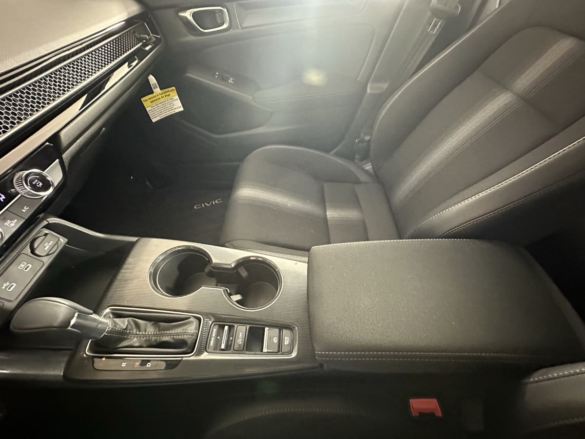 Vehicle image 39 of 43