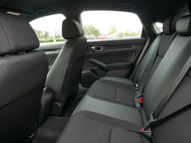Vehicle image 4 of 10